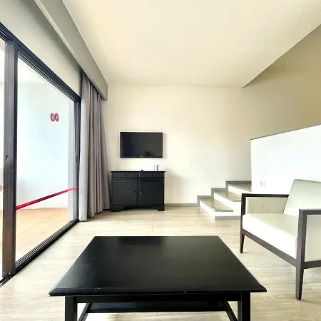 Apartamento Con Piscina Compartida, Wifi, Cerca Playa In Tenerife Sur